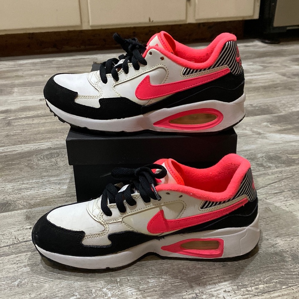 NIKE AIR MAX ST
